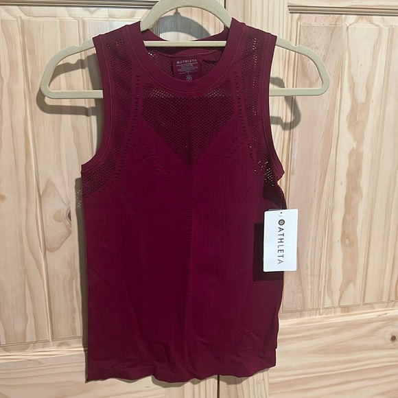 NWT Athleta Oxygen Tank Size S Mulberry - Picture 3 of 10